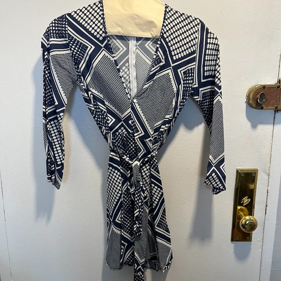 Revolve Patterned Mini Dress - Picture 4 of 7